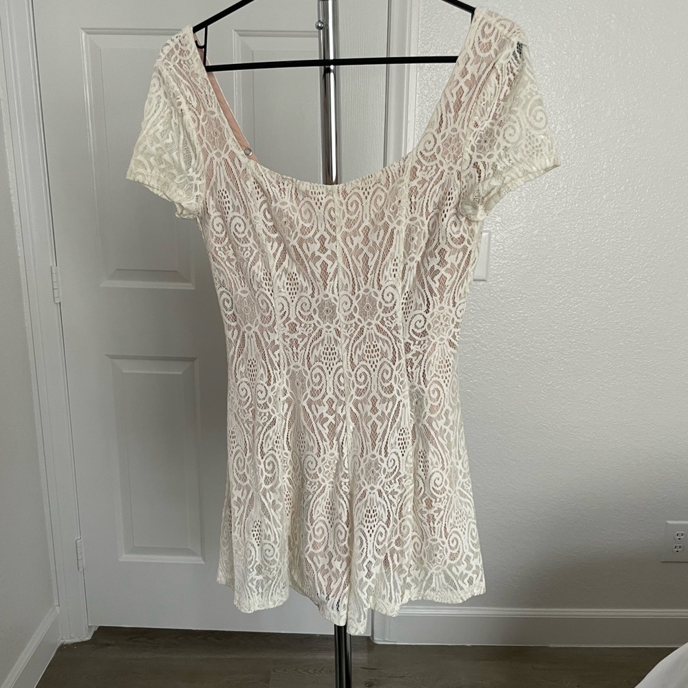 Forever 21 Cream Lace Blouse